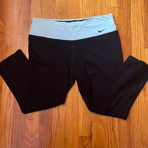 Nike Dri-Fit Cropped Leggings